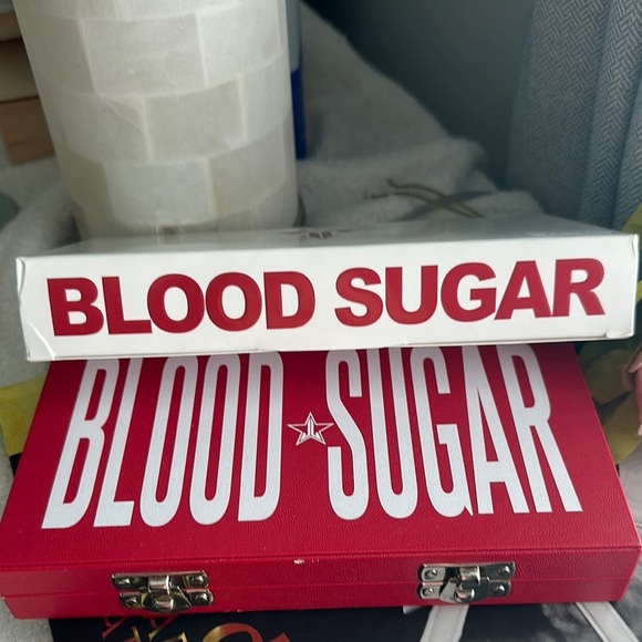 NEW! Jeffree Star BLOOD SUGAR Eyeshadow Palette 18 Shades Matte & Metallic - Picture 1 of 5